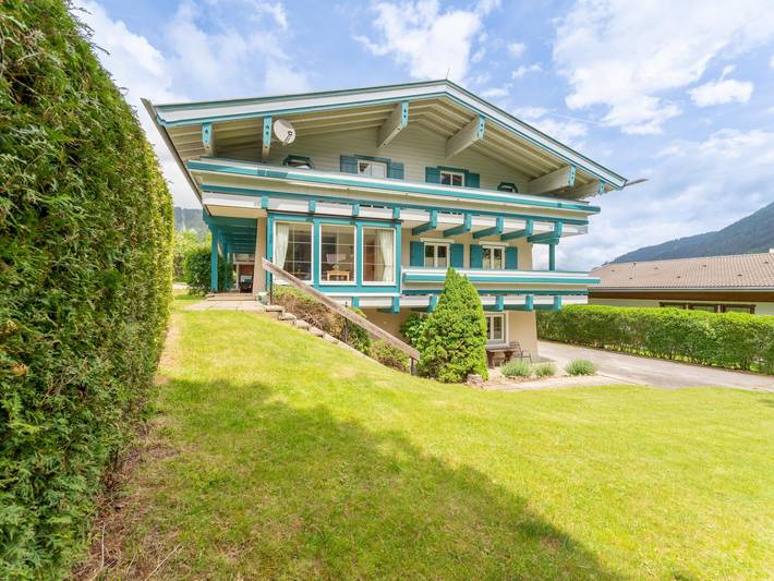 Ferienhaus für 14 Personen, mit Balkon und Terrasse sowie Garten und Sauna in Krimml