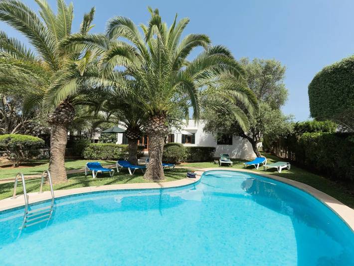 Villa pour 6 personnes, avec jardin et piscine dans Cala Serena