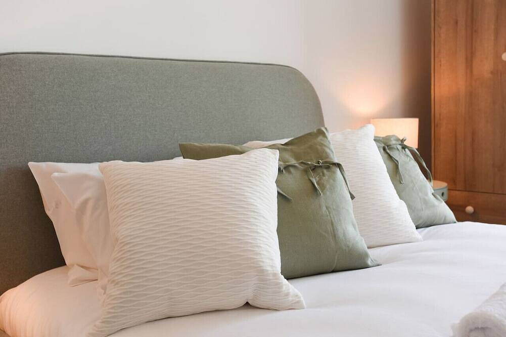 Ganze Wohnung, Stunning beach front luxury apt w/balcony Sleeps 6 in Southsea, Portsmouth