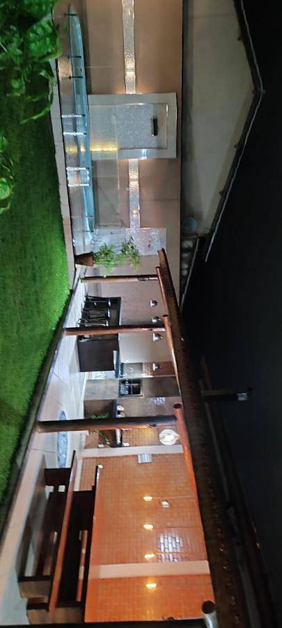 Casas e apartamentos de temporada para 9 pessoas, com piscina e balcão em Mucuri