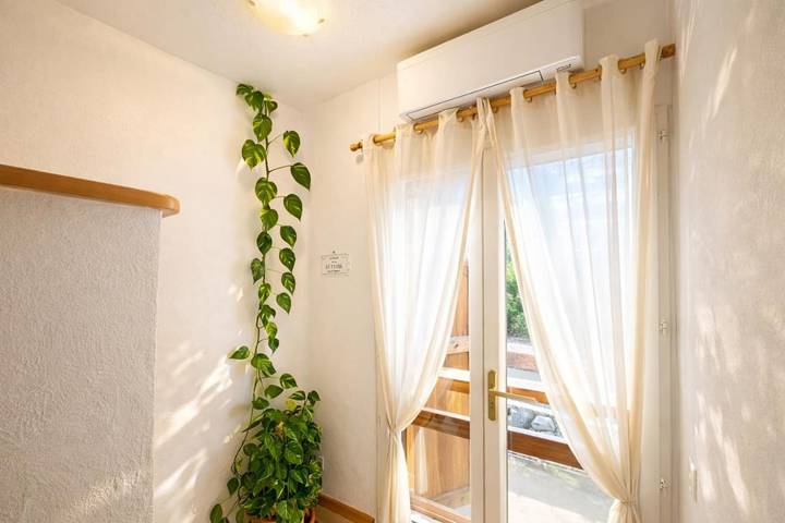 Gîte pour 4 personnes, avec vue à Pallud - 4
