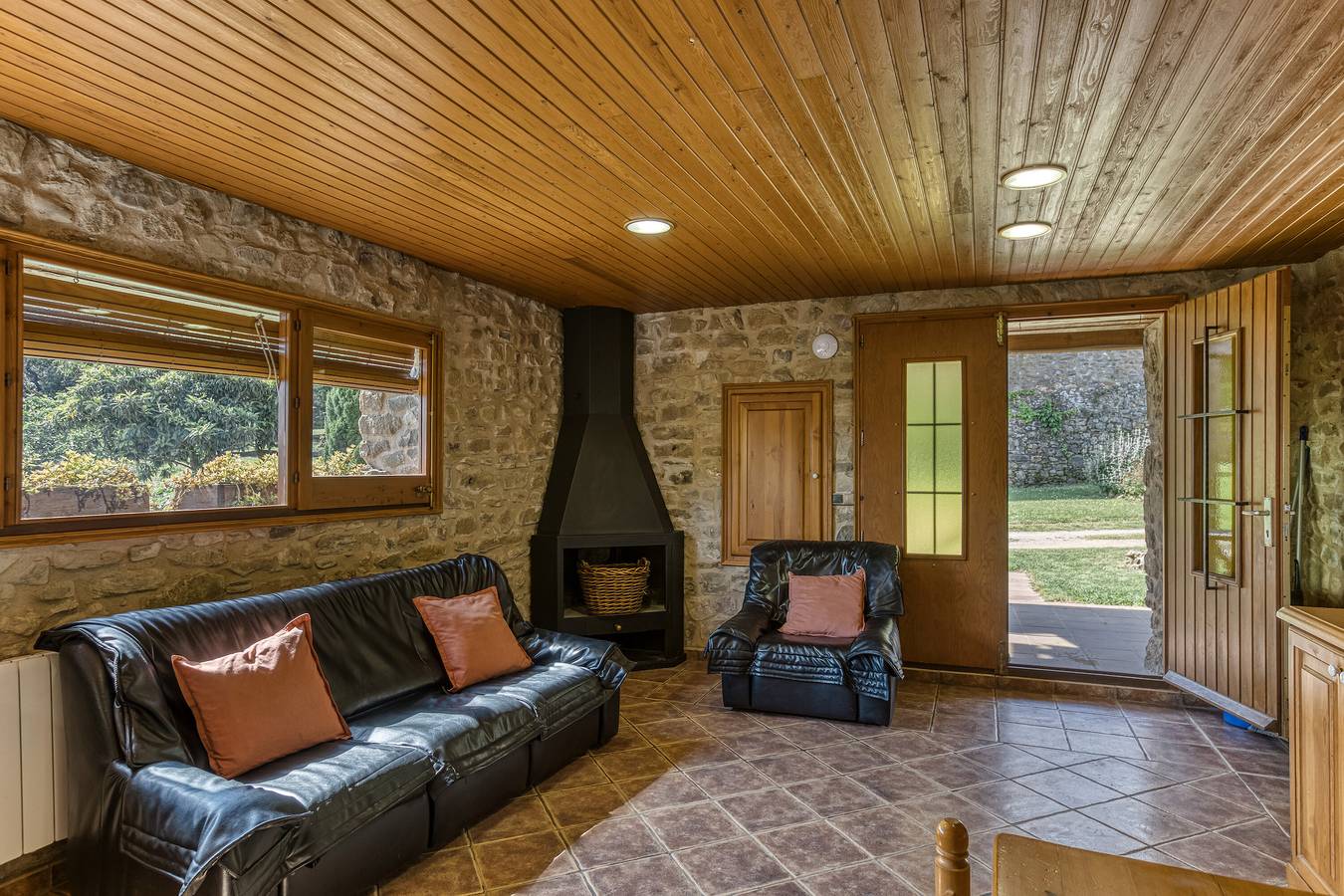Ferienhaus 'El Paller 2 De Can Soler' mit Bergblick, Gemeinschaftspool und Wlan in Porqueres, Pla de l'Estany