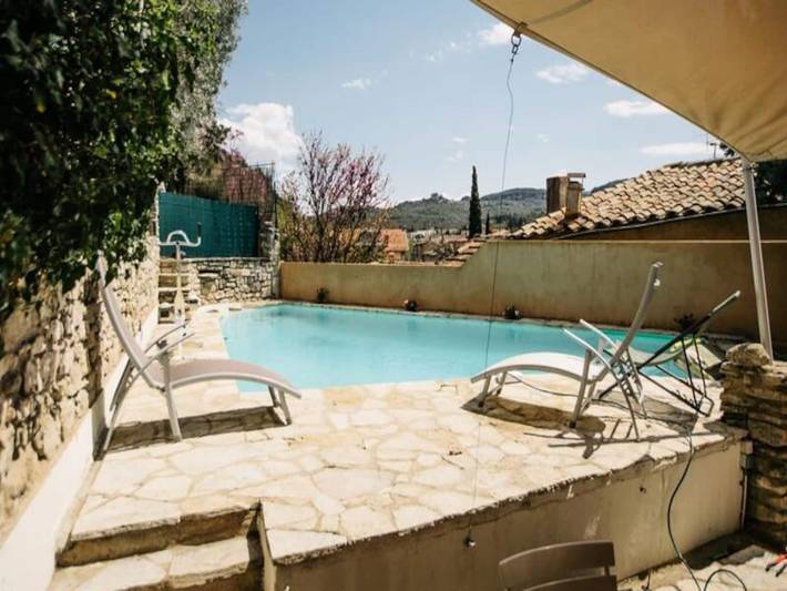 Ferienwohnung für 8 Personen, mit Pool und Terrasse sowie Garten in Apt