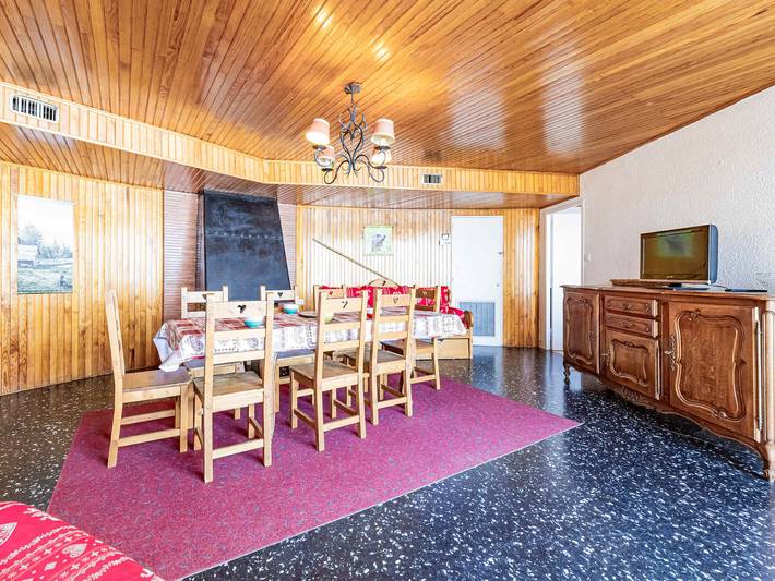 Gîte pour 8 personnes, avec balcon dans Office De Tourisme De Saint Francois Longchamp - 2