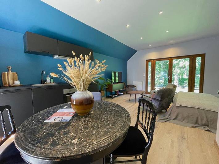 Gîte pour 2 personnes, avec piscine ainsi que terrasse et vue à Toucy - 4