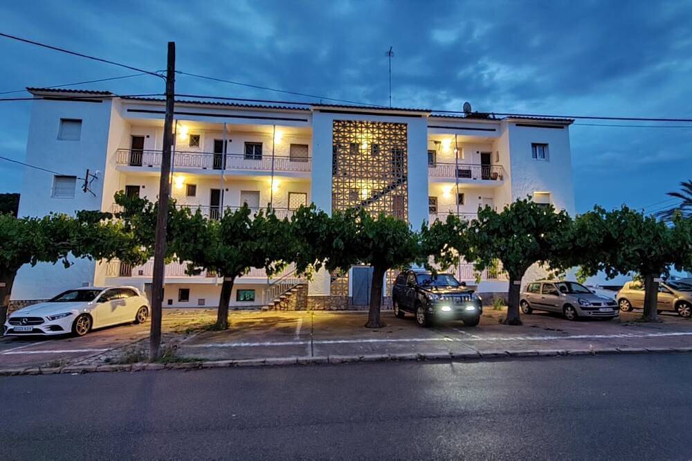 Apartamento entero, Magnificent Sea View 150m from the beach 2pers + 1enf app. Air conditioning. Wifi in La Escala, Alt Empordà
