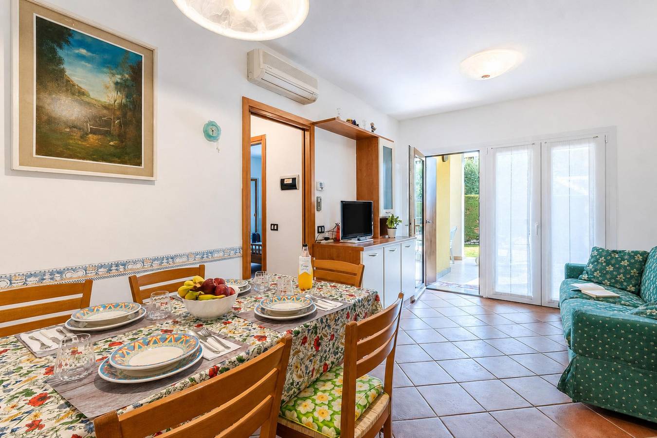 Casa Zini- Garden Flat with Shared Pool in Colà, Lazise