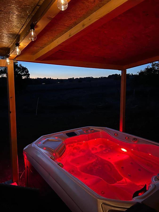 Chalet pour 2 personnes, avec jacuzzi ainsi que terrasse et jardin en Midi-Pyrénées - 2