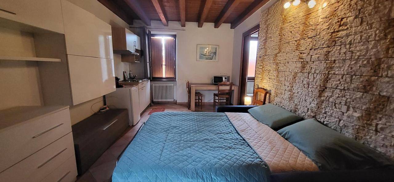 Entire apartment, Monolocale La Quiete a Costermano in Costermano sul Garda, Garda Mountains