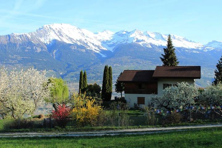 B&B für 9 Personen, mit Whirlpool und Terrasse sowie Garten und Sauna im Wallis