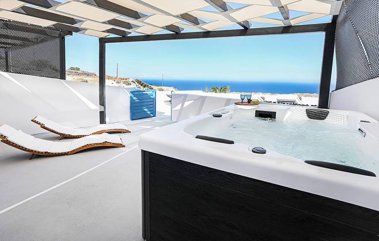 Ferienwohnung für 2 Personen, mit Meerblick und Balkon/Terrasse sowie Ausblick in Thera