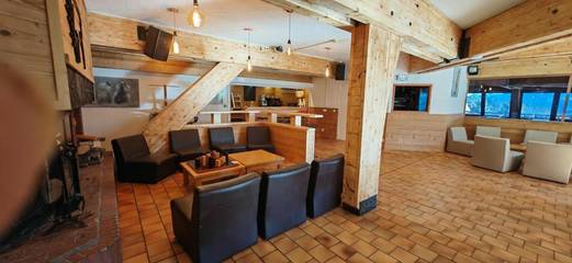 Parc de vacances pour 4 personnes, avec terrasse ainsi que jardin et vue à Bolquère