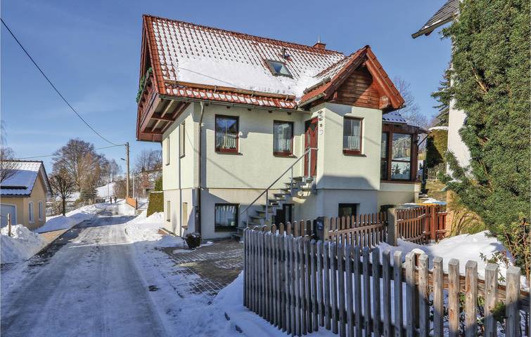 Gemütliche Wohnung mit Gartenterrasse, Parkplatz & WiFi bei Ellefeld in Auerbach, Chemnitz und Umgebung