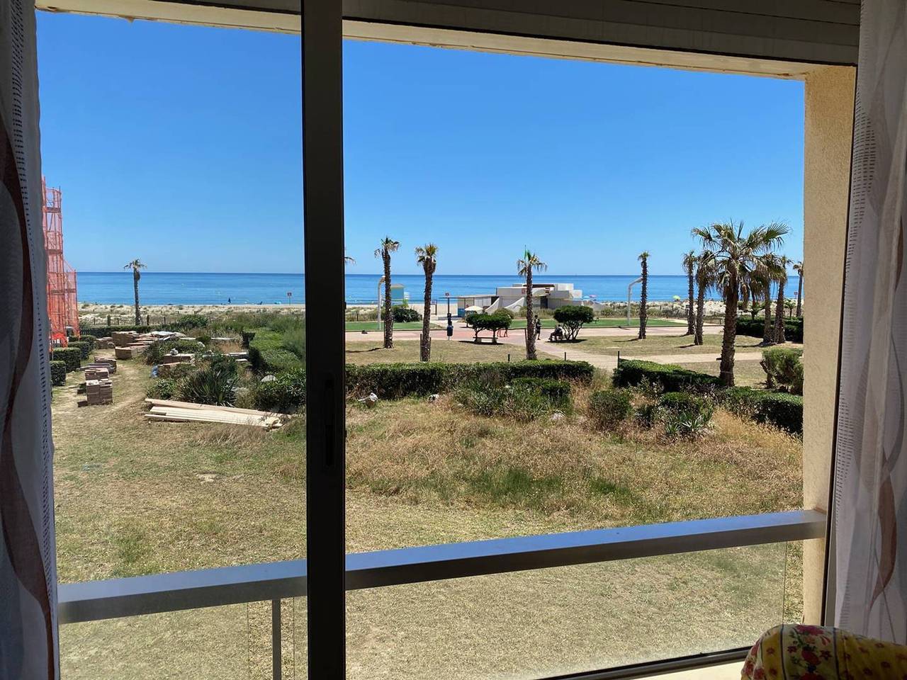 Entire apartment, T2 for 4 in Le Barcarès, beachfront, private parking in Le Barcarès, Côte d'Améthyste