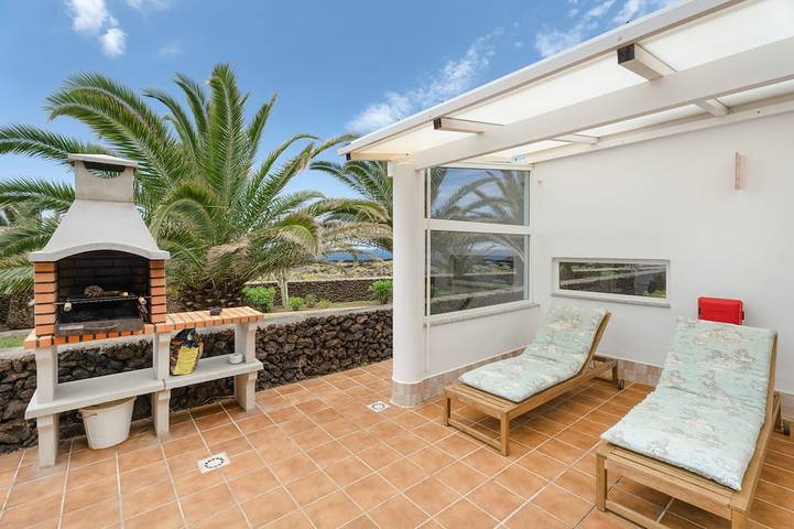 Ferienhaus für 6 Personen, mit Garten und Pool sowie Terrasse, mit Haustier