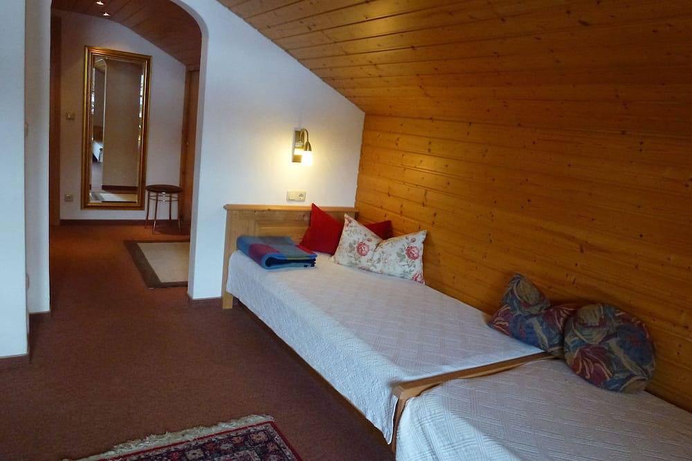 Ganze Wohnung, Unsere Ferienwohnung liegt in sonniger und ländlicher Ortsrandlage. in Immenstadt, Bayerisch Schwaben