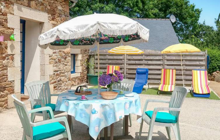 Ferienhaus für 6 Personen, mit Terrasse und Pool sowie Garten in der Bretagne - 3