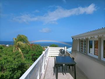 Gîte pour 6 personnes, avec terrasse et vue à Baillif
