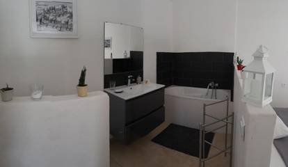 Chambre d’hôte pour 2 personnes, avec jardin ainsi que terrasse et piscine à Saint-Quentin-la-Poterie