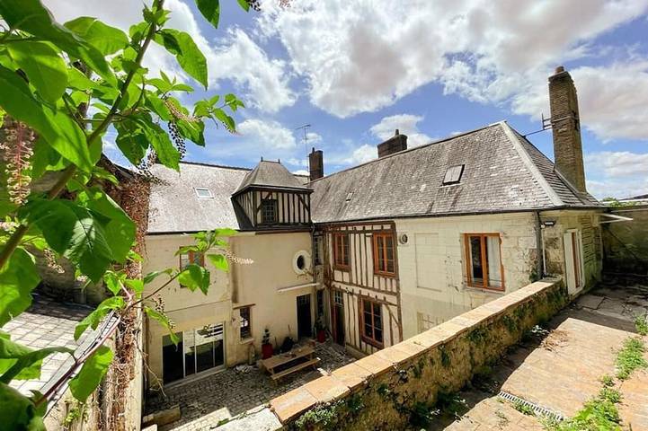 Gîte pour 15 personnes, avec jardin et jacuzzi, animaux acceptés