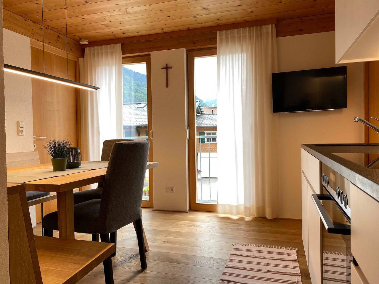 Ganze Ferienwohnung, Haus Emma - Ferienwohnung für 2-4 Personen in Diedamskopf, Schoppernau