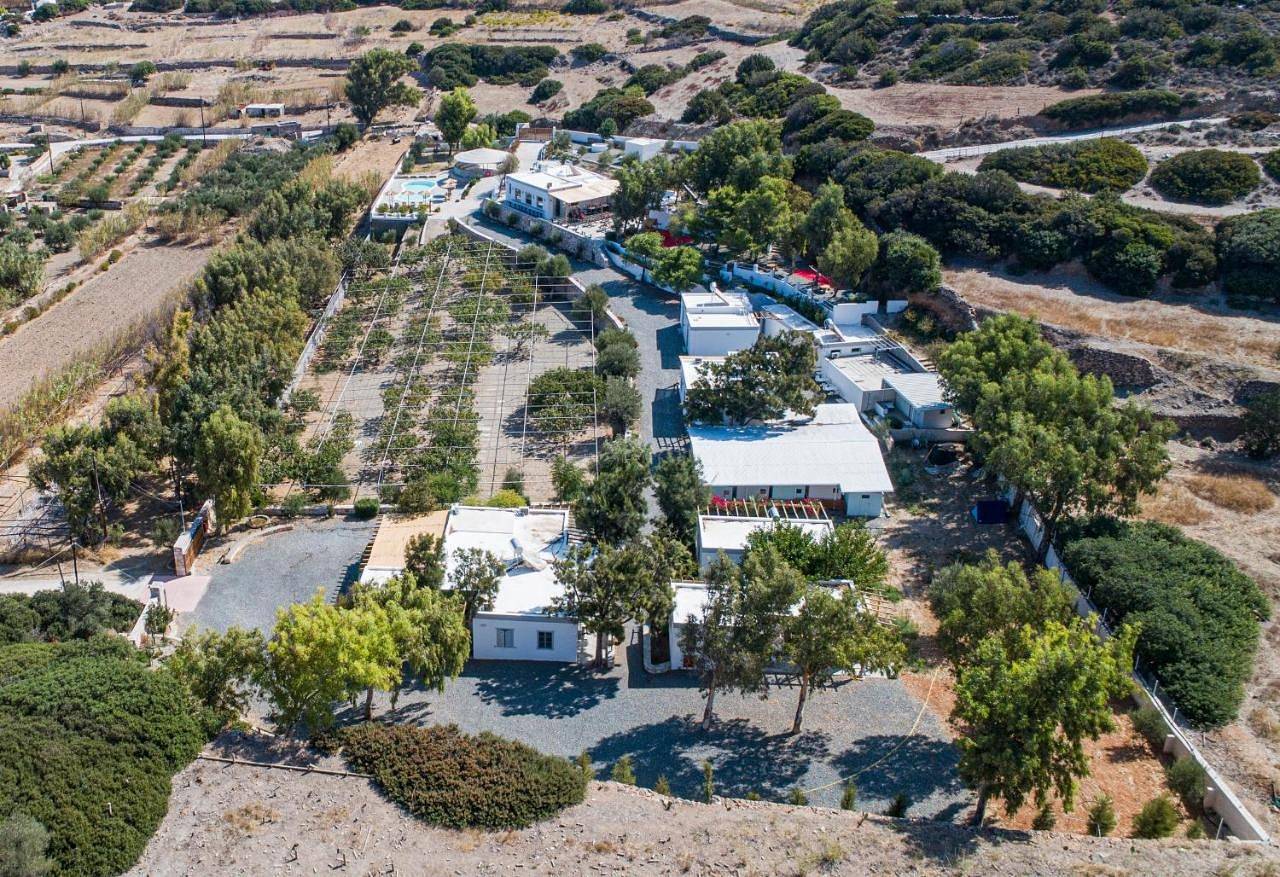 Cabin with Shared Bathroom in Syros
