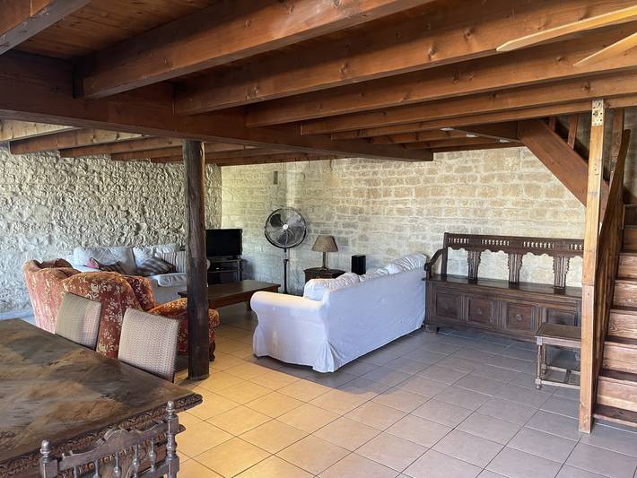 Location de vacances pour 7 personnes, avec terrasse et jardin à Dœuil-sur-le-Mignon - 3