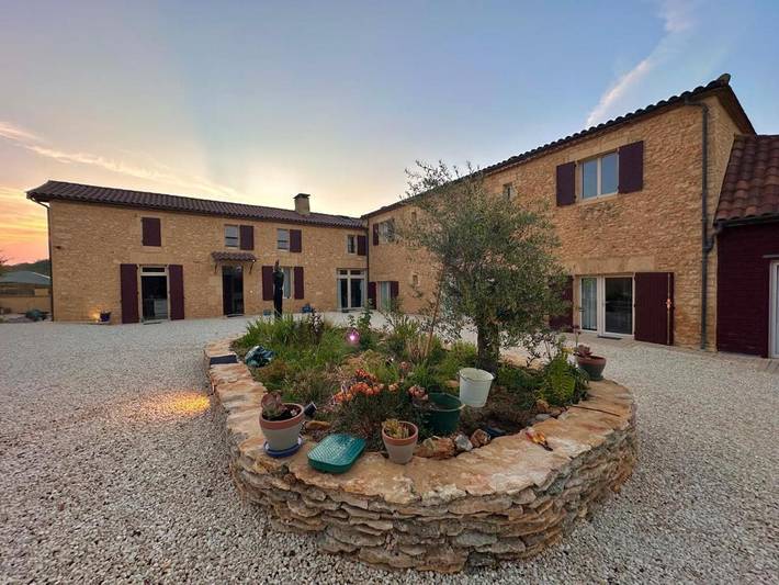 Gîte pour 2 personnes, avec jardin ainsi que piscine et vue à Larzac (Dordogne) - 2