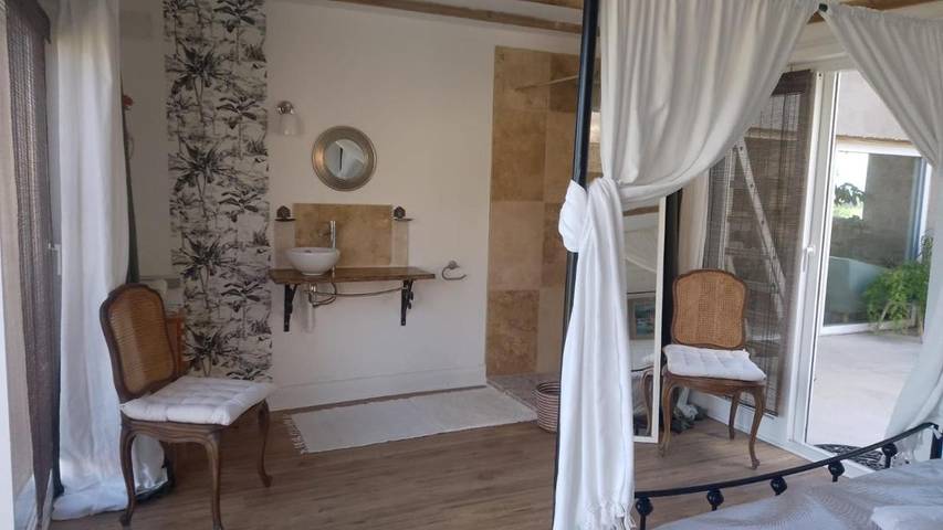 Gîte pour 2 personnes, avec vue et jardin à Trouillas - 4