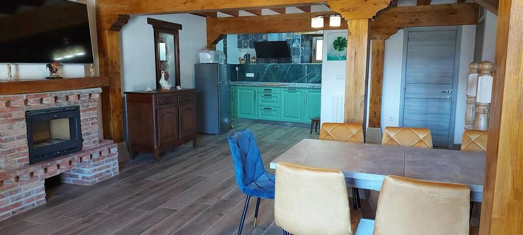 Casa rural para 10 personas, con vistas además de balcón y jardín en Parque Nacional de Los Picos de Europa - 2