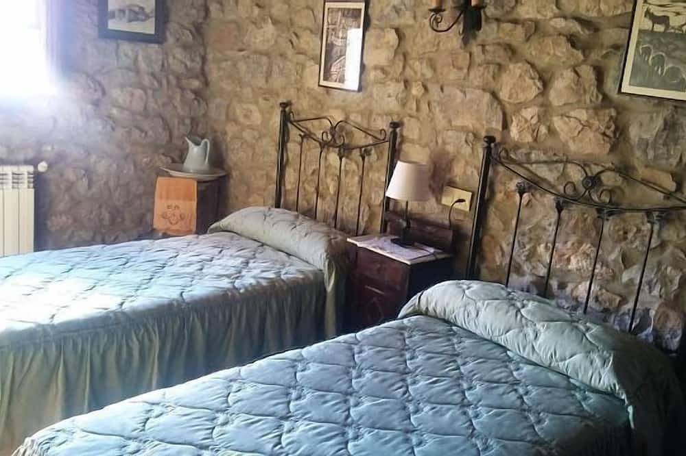 San Julián Haus für 6 Personen
Wir haben auch ein suple und eine Wiege zur Verfügung. in Peñamellera Baja, Sierra del Cuera