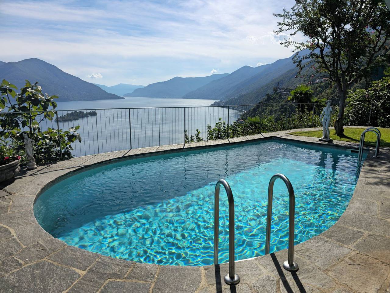 Exklusive Villa mit aussergewöhnlichem Seeblick, privatem Pool und Sauna in Ronco sopra Ascona, Tessiner Alpen