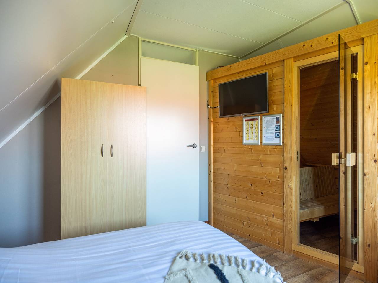 Wellnesswoning met sauna in IJsselmeer