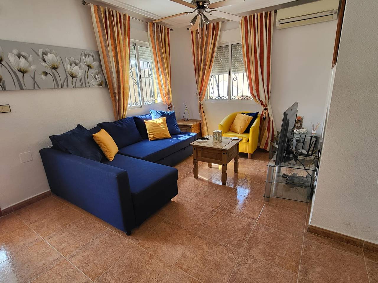 Orihuela - Sleeps 6 - Pool - Parking - Petfriendly in Dream Hills, Orihuela