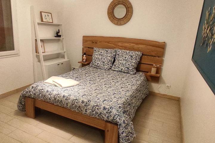 Location de vacances pour 9 personnes, avec terrasse et jardin à La Chapelle-Faucher - 2