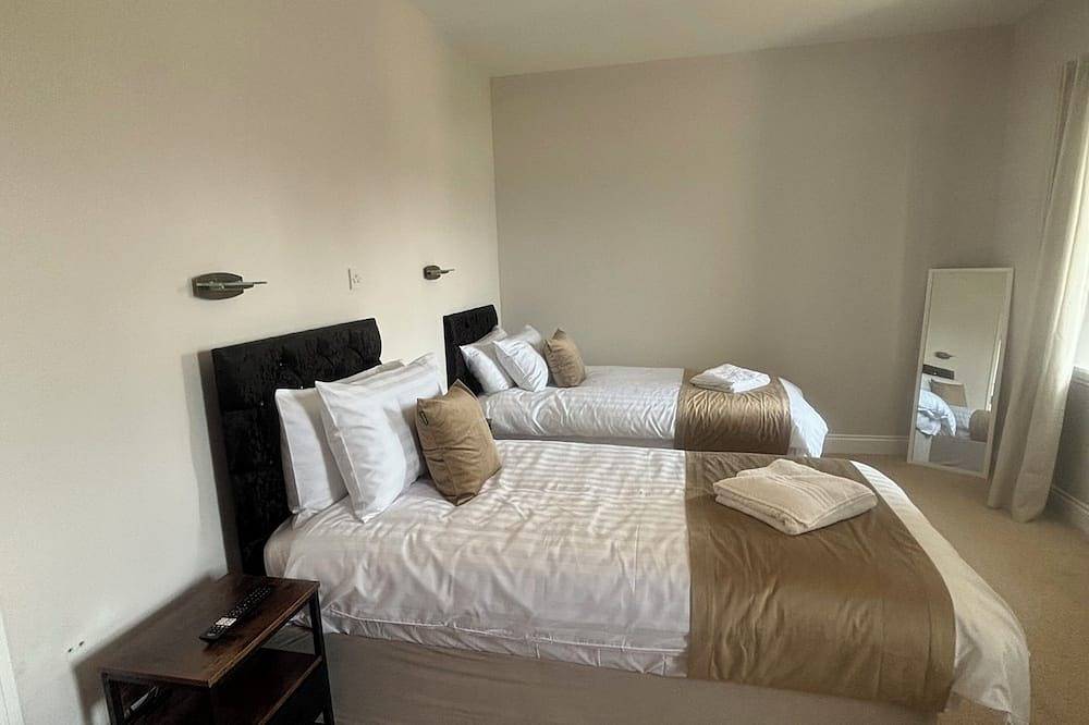 Marine Aparthotel - Family Room in Thurso, Highlands