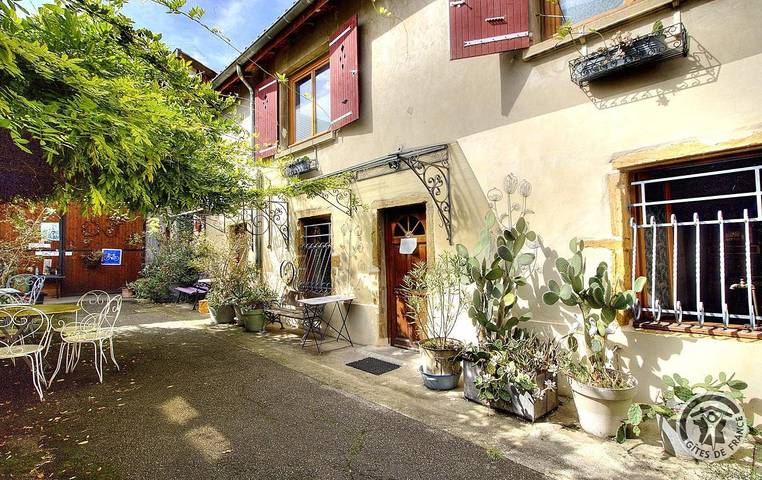 Gîte pour 5 personnes, avec jardin, animaux acceptés à Vaulx-en-Velin