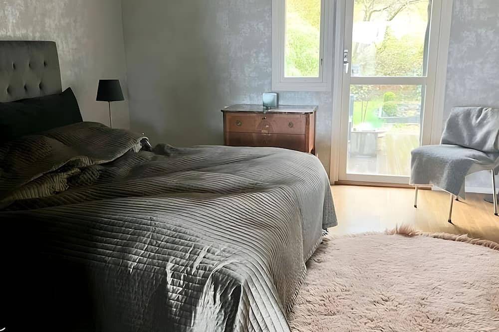 **Willkommen in unserer idyllischen Ferienwohnung in Båstad!** in Bastad, Bjärehalvön