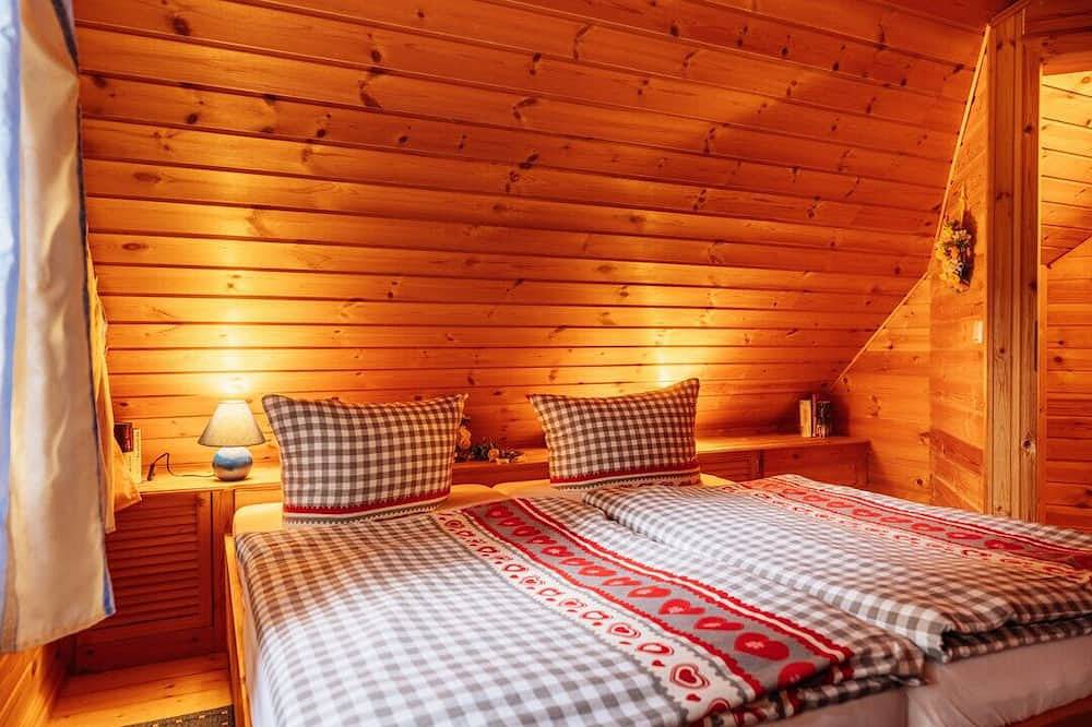 * cozy wooden house - approx. 70 square meters with fenced garden - dogs welcome - Wlan incl in Bad Sachsa, Harzvorland