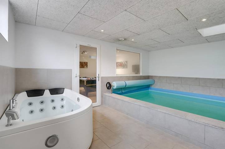 Ferieudlejning for 12 personer, med Jacuzzi og Terrasse samt Sauna i Aabenraa