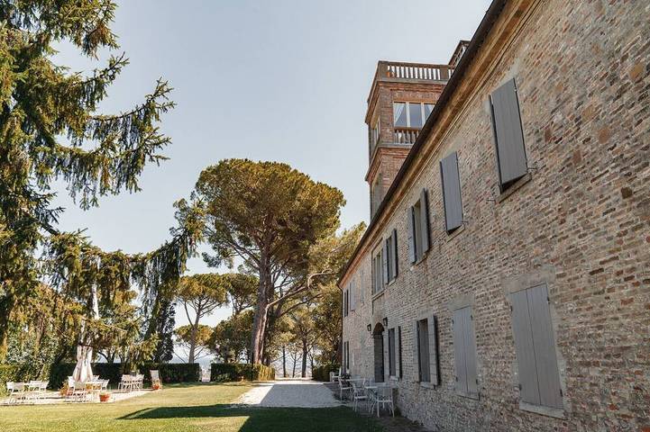 Appartement entier, Studio Mater Matuta: collines, piscine, mer. Il Pignocco Country House in Pesaro, Valle del Metauro
