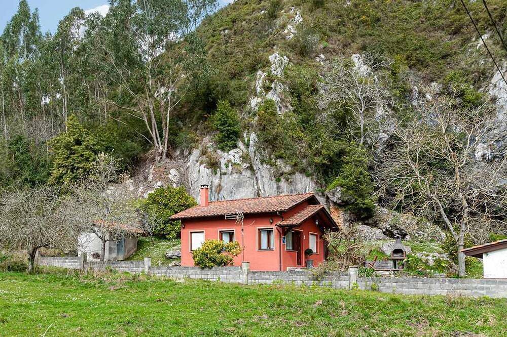 The Water Cave Casina in Ribadesella, Costa Verde (Spagna)