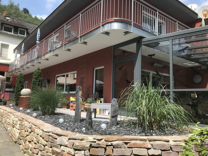 Pension voor 4 personen, with Balkon and Terras as well as Tuin in Traben-Trarbach