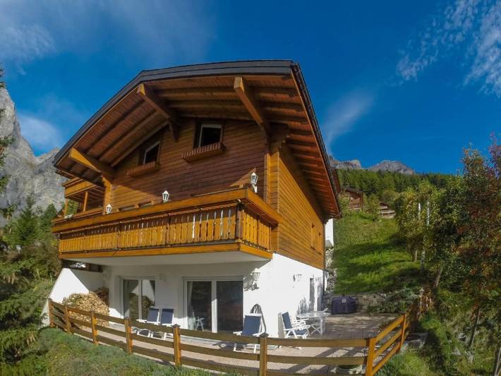 Chalet für 6 Personen, mit Garten in Leukerbad