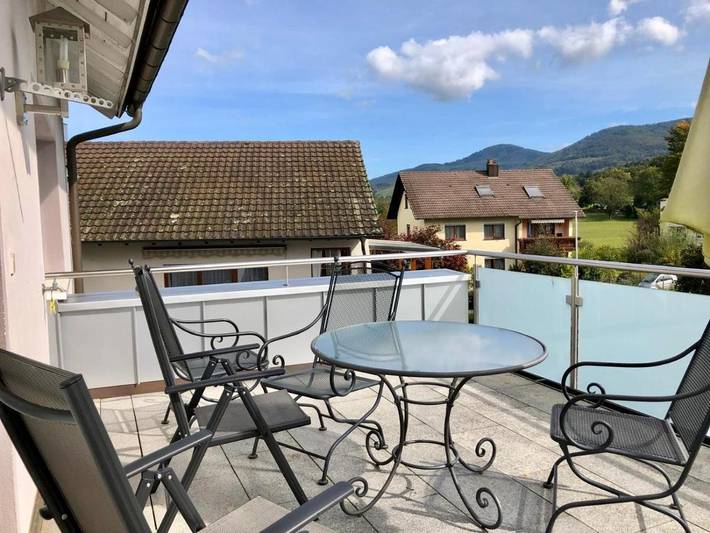 Appartement de vacances pour 4 personnes, avec jardin ainsi que balcon et vue
