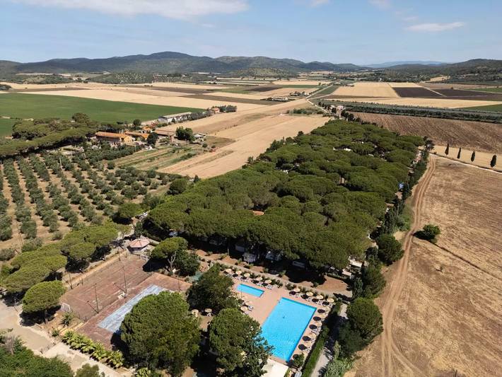 Camping für 2 Personen, mit Pool und Terrasse, mit Haustier in der Maremma - 2