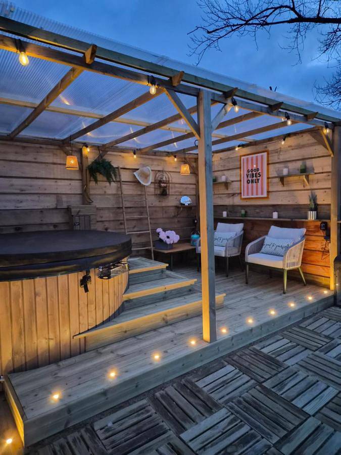 Location de vacances pour 4 personnes, avec jardin ainsi que piscine et jacuzzi à Bellerive-sur-Allier - 2