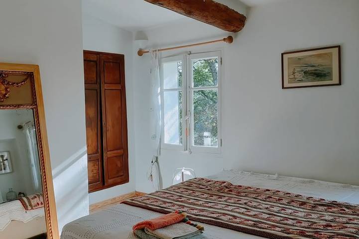Location de vacances pour 7 personnes, avec jardin et terrasse à Beaurecueil - 2