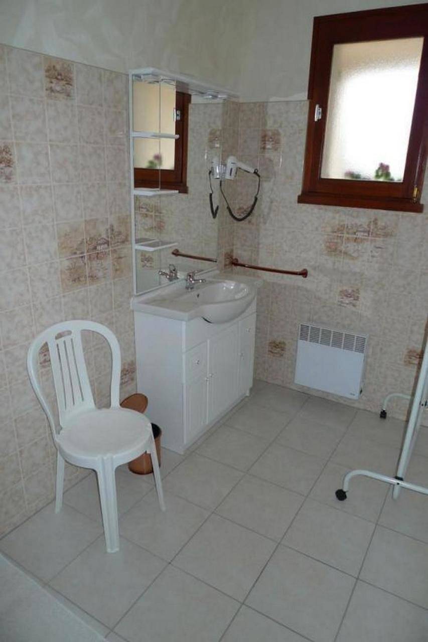 Double Room in Cozes, Région de Saintes