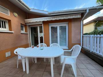 Gîte pour 4 personnes, avec terrasse dans Office De Tourisme D Arcachon